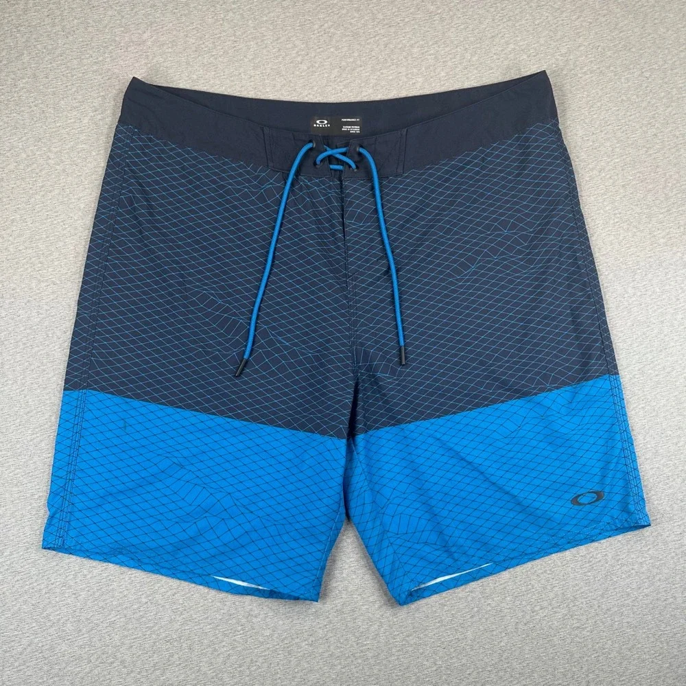 Oakley Board Shorts Mens 40 Performance Fit Blue Geometric Grid Surf Swim